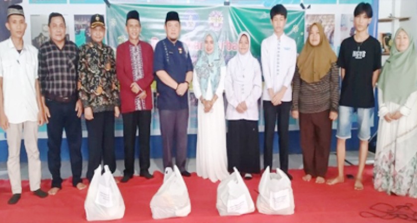 Ramadan Berbagi SMPN 4 Kota Bengkulu, Sekretaris Dikbud Kota: Kami Sangat Terharu dengan yang Dilakukan Siswa