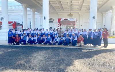 Peringatan Hari Kesaktian Pancasila : Siswa/i SMP Negeri 4 Kota Bengkulu Menjadi Petugas Upacara di Gedung Merah Putih